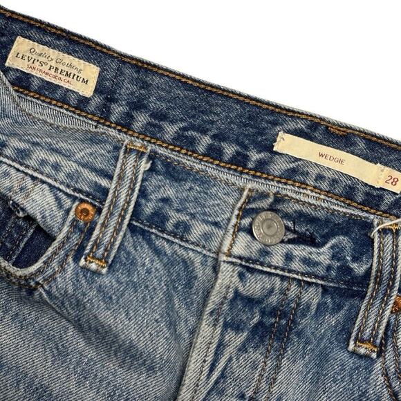 Levis Womens Premium Blue Wedgie Straight Button Fly Med Wash Jeans Size 28 - Picture 5 of 11